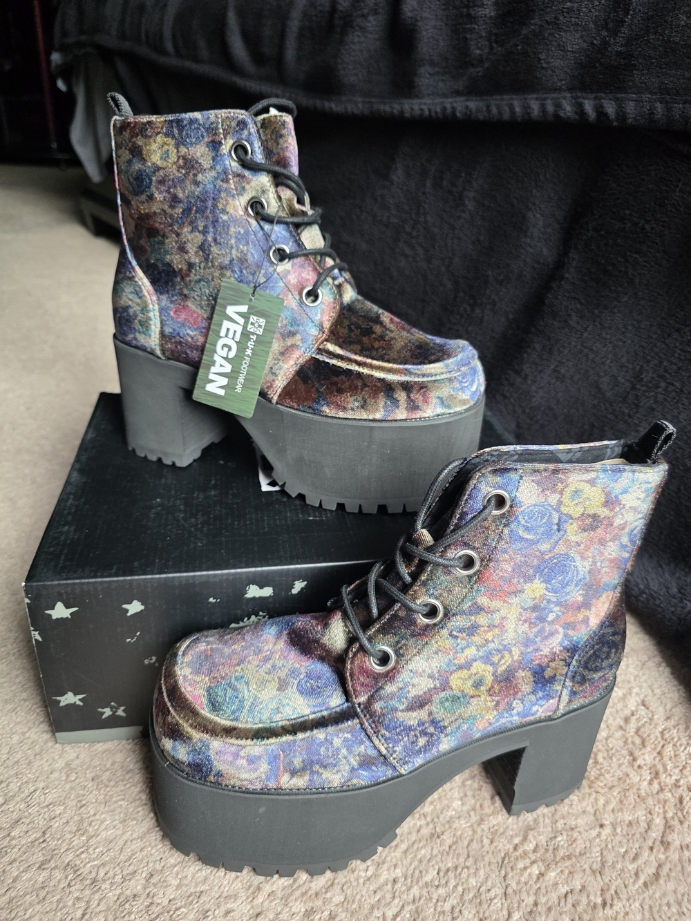 T.U.K. Floral Velvet Nosebleed Platform Boots Vegan NWT Size 10